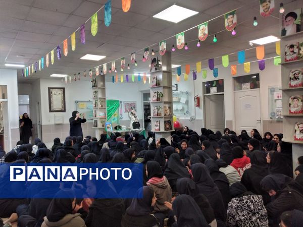 آیین بزرگداشت میلاد حضرت فاطمه (س) در دبیرستان شاهد ارض اقدس
