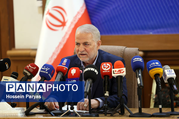 نشست خبری ارائه اقدامات و عملکرد وزارت راه و شهرسازی در حوزه سفرهای نوروزی 1403