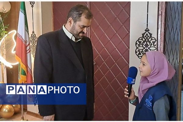 آیین تجلیل از برترین‌های کنکور سراسری مدارس متوسطه ناحیه یک مشهد