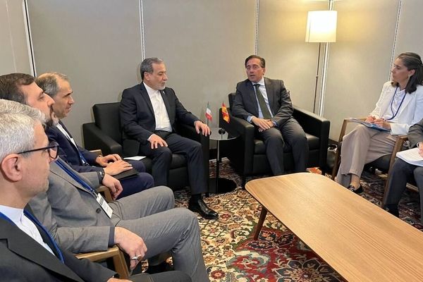 دیدار عراقچی با وزیر امور خارجه اسپانیا