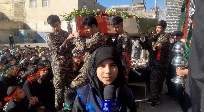 مراسم تشییع شهید گمنام در دبیرستان شهید منتظری ناحیه۴ اصفهان 