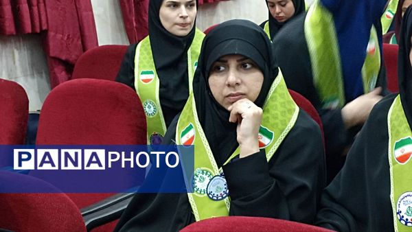 همایش تجلیل از مربیان و اعضای پیشتاز در محمودآباد 