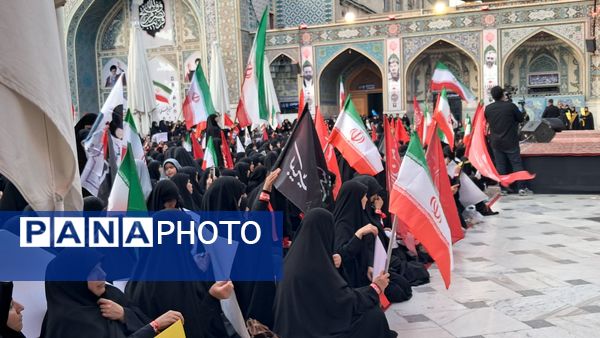 گردهمایی باشکوه بانوان مشهدی در اجتماع "یک ایران یک زینب" در حرم مطهر رضوی