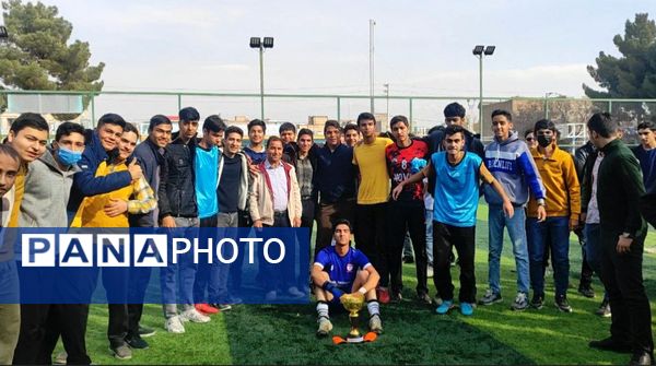 گذری بر فینال مسابقات فوتسال درون مدرسه دبیرستان شاهد ابوذر غفاری 
