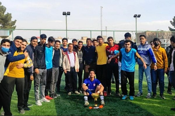 گذری بر فینال مسابقات فوتسال درون مدرسه دبیرستان شاهد ابوذر غفاری 