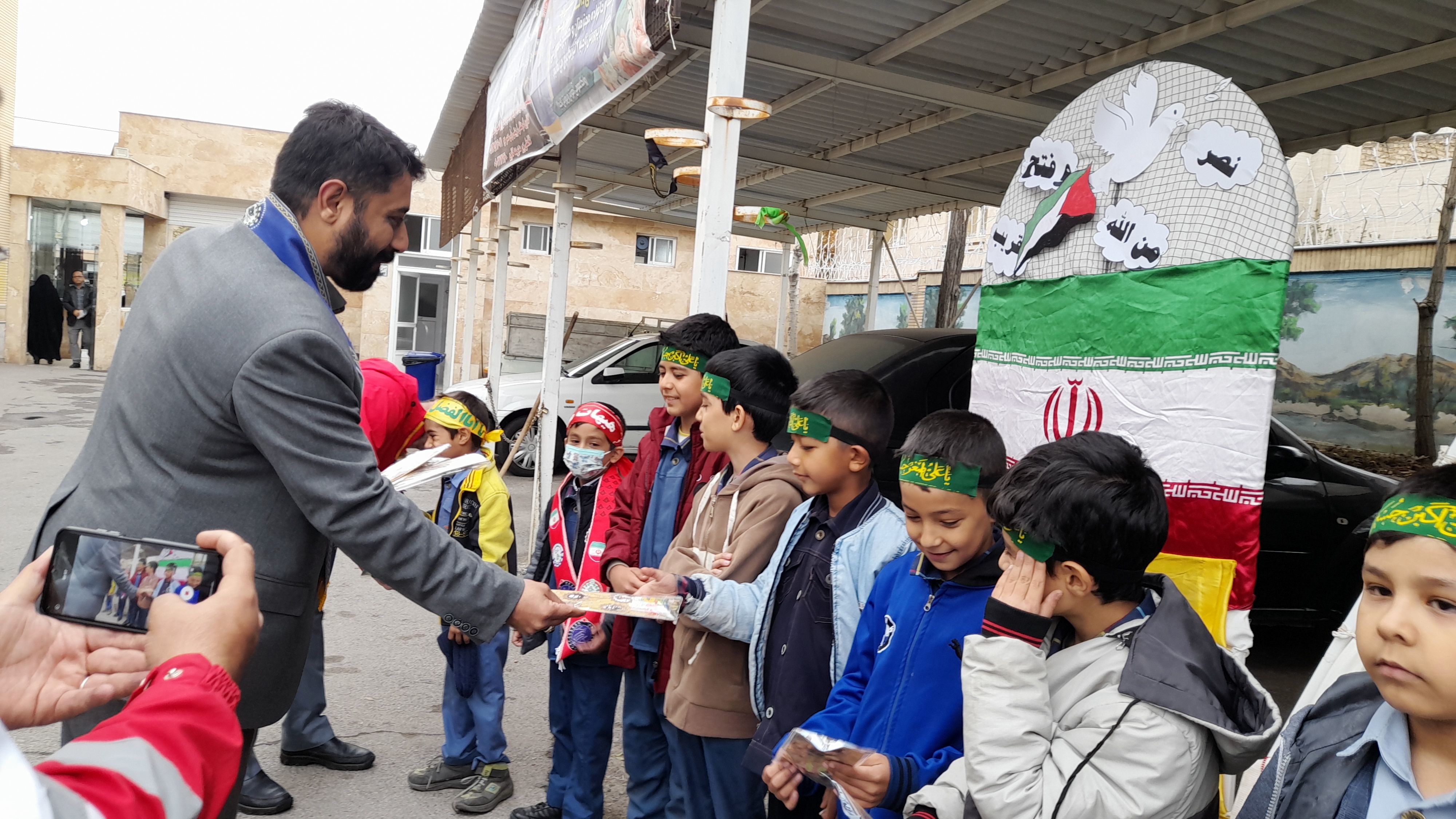 پویش مشق همدلی در ناحیه هفت مشهد 