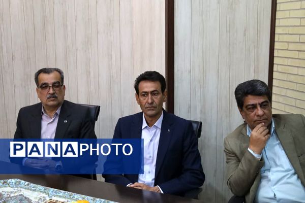 افتتاح زمین چمن دبیرستان دوره اول استعدادهای درخشان شهیدان مزیدی 