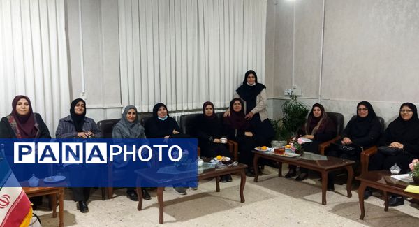 طرح دیدار و ارائه کارنامه هشدار در دبیرستان مهر نیشابور