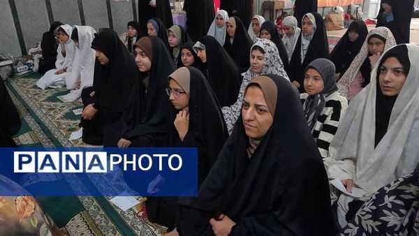 پرسش وپاسخ کارشناس قرآن، عترت و نماز در جمع معتکفین مسجد فاطمیه گنبد سبز نیشابور