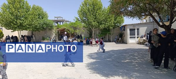برگزاری بازارچه در پیش دبستانی شور و نشاط آشخانه 