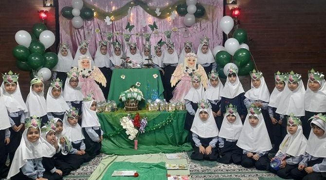 درخشش قرآن در دستان کلاس اولی‌های دبستان قدس ناحیه 4 کرج