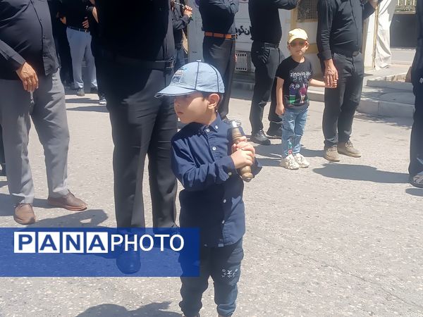 مراسم زنجیر زنی و سینه زنی به مناسبت سالگرد رحلت امام در نیشابور 