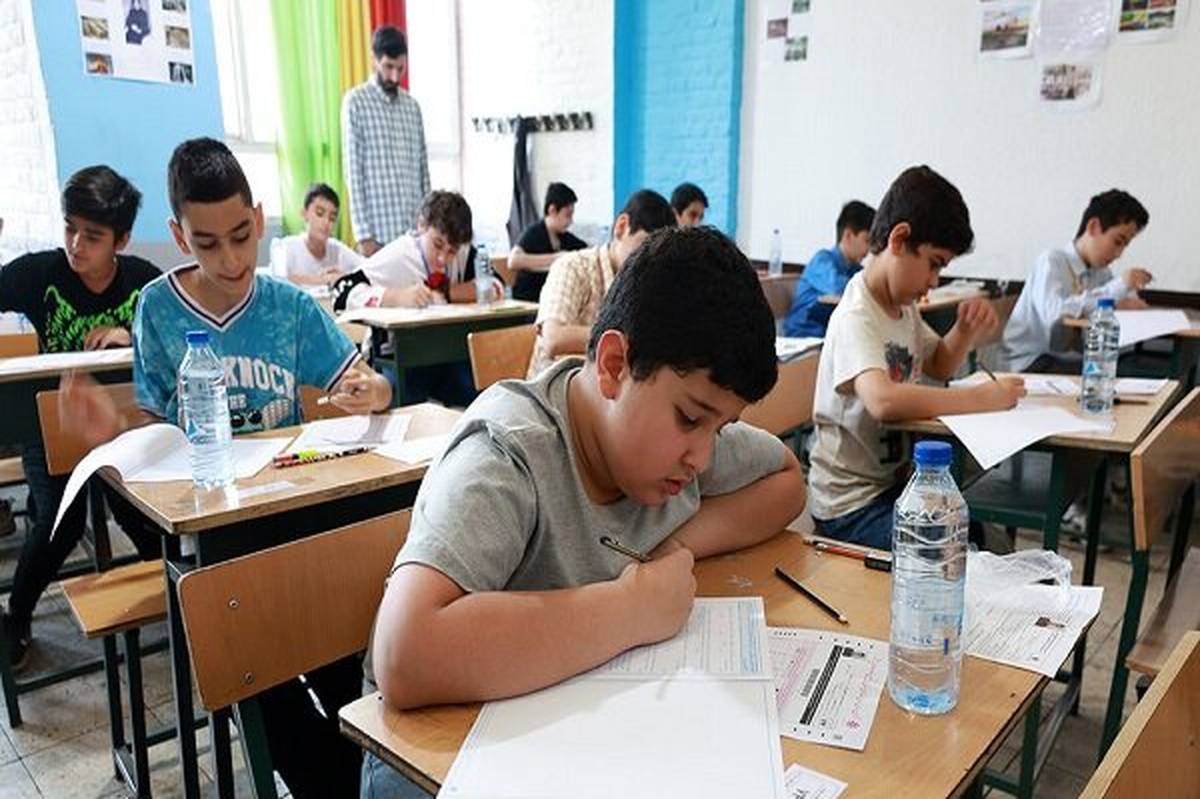 معلمان نقش مهمی در ترویج ارزشهای دینی دانشآموزان دارند