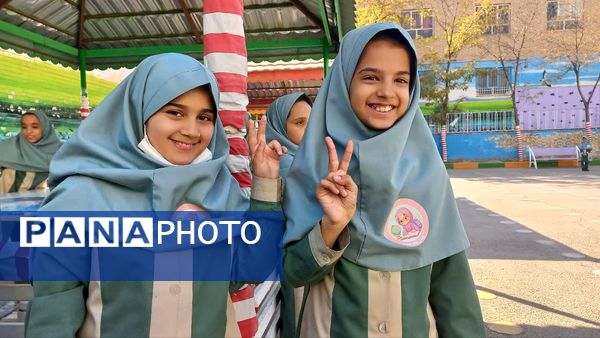 انتخابات شورای دانش آموزی در دبستان شاهد تحقیقی ناحیه 6