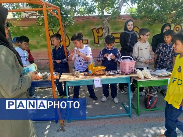 برگزاری بازارچه درون مدرسه‌ای در دبستان مبین شیروان