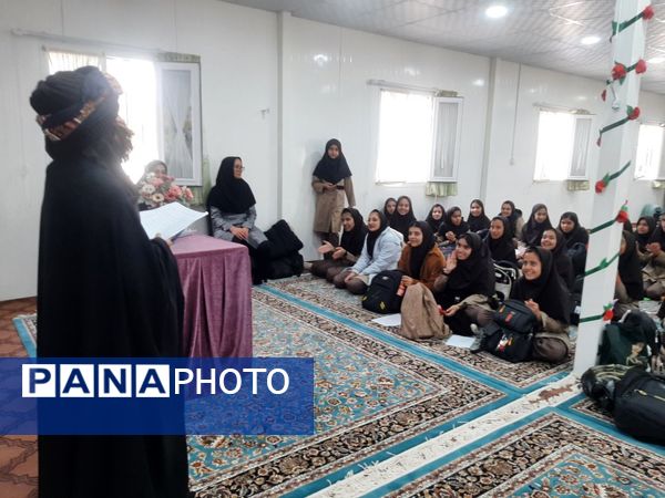 مراسم ویژه دهه ریاضیات در مدرسه شهید محمدی‌پور خلیل‌آباد