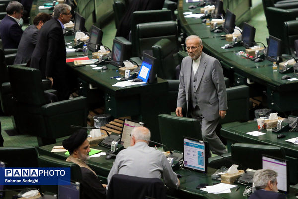 تقدیم لایحه بودجه سال ۱۴۰۵ به مجلس شورای اسلامی