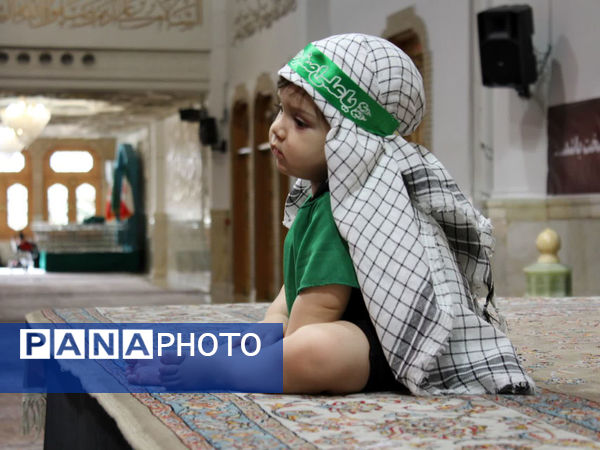 گهواره‌های عاشورایی و لالایی مادران همنوا با کودکان شهید