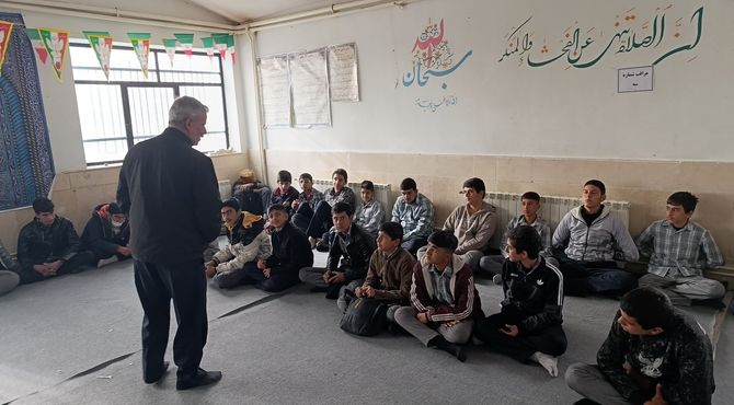 مرحله اول اردوی عملی آمادگی دفاعی در آموزشگاه شیخ فضل‌الله نوری شهر سفیددشت 