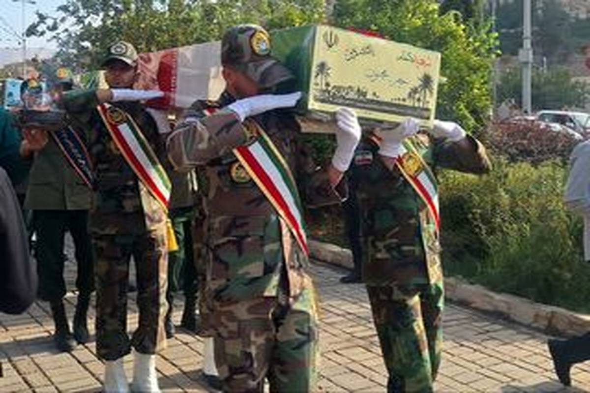 آیین استقبال از ۱۶ شهید گمنام با عنوان «کاروان بصیر» در شیراز