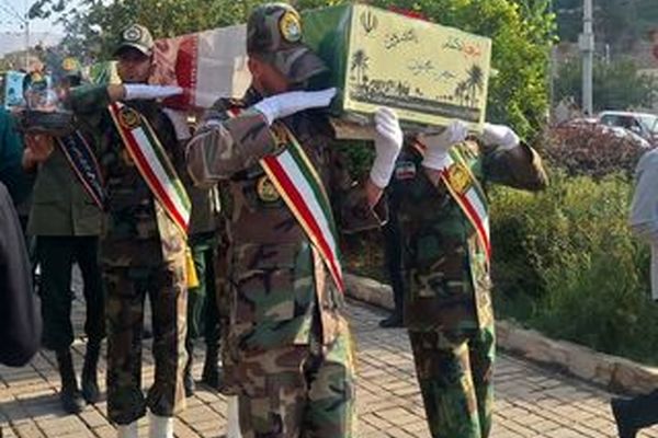 آیین استقبال از ۱۶ شهید گمنام با عنوان «کاروان بصیر» در شیراز