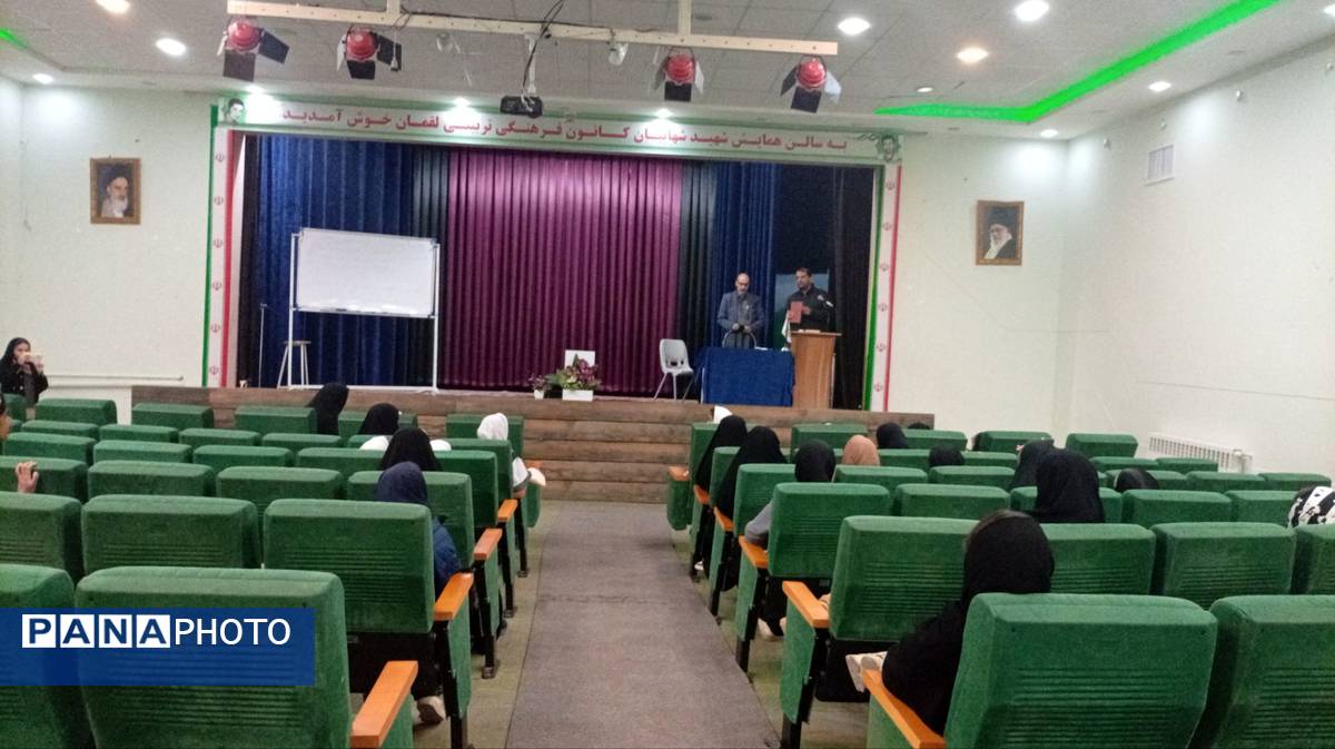 دوره آموزشی خبرنگاران ارشد مدارس دخترانه کاشمر 