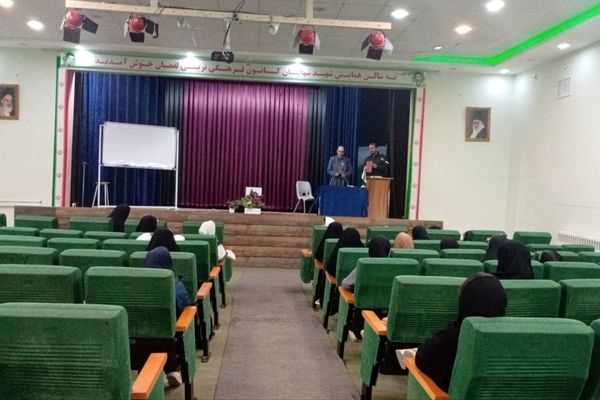 دوره آموزشی خبرنگاران ارشد مدارس دخترانه کاشمر 