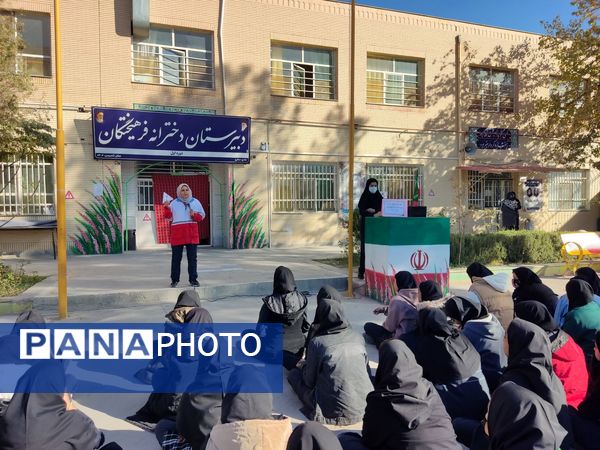 اجرای مانور زلزله  در دبیرستان دخترانه فرهیختگان
