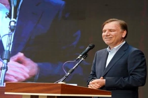 استفاده از ظرفیت نخبگان، جوانان و بانوان برای توسعه بوشهر ضروری است