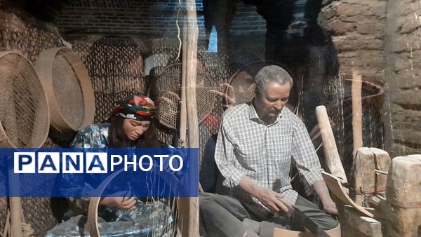 فلک‌الافلاک میزبان دانش‌آموزان‌دبیرستان‌ریحانه