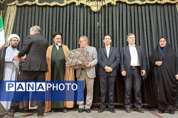 مراسم بزرگداشت مقام معلّم در تالار شباهنگ شهرستان شهریار