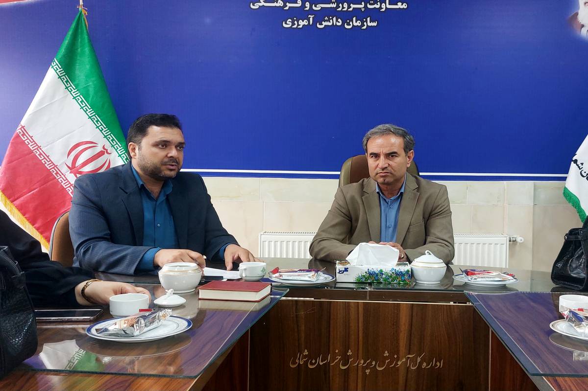 کمک به آرامش روانی جامعه و تبیین پیروزیها کمتر از رشادت نیروهای مسلح نیست
