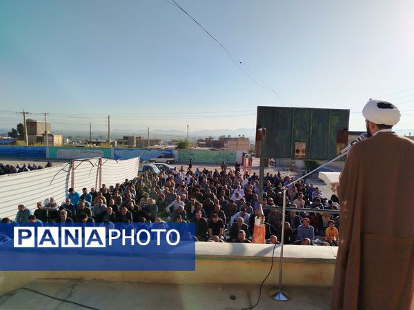 نماز عید فطر ۱۴۰۴ در روستای ظفرآباد شیراز اقامه شد