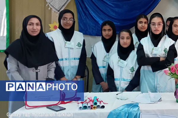 افتتاحیه سفیران سلامت در دبیرستان آمنه‌_کوثر شهرستان فیروزه