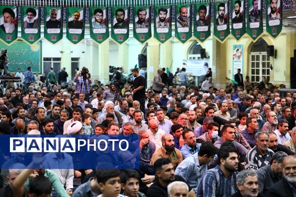 بزرگداشت سردار سرلشکر شهید حاج حسین همدانی و شهدای والامقام مدافع حرم در همدان