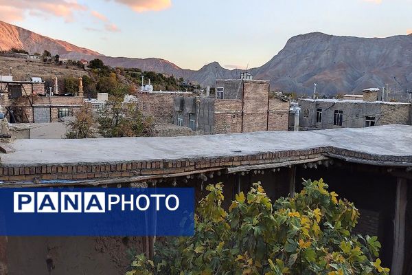 اولین باران پاییزی قابی شفاف از پاییز  رنگارنگ را در شهر زیبای بار رقم زد