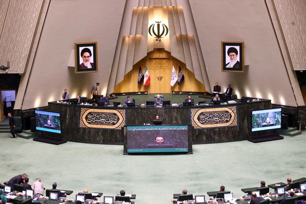 نشست غیرعلنی صبح امروز مجلس با حضور وزیر ارتباطات برگزار شد