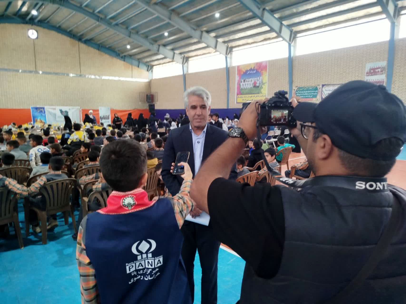 هدف اصلی برگزاری برنامه بوم و نوا ترویج فرهنگ کتاب و کتابخوانی در میان دانش‌آموزان است