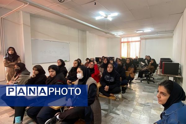  اردوی علمی در پژوهش سرای دانش آموزی بصیرت