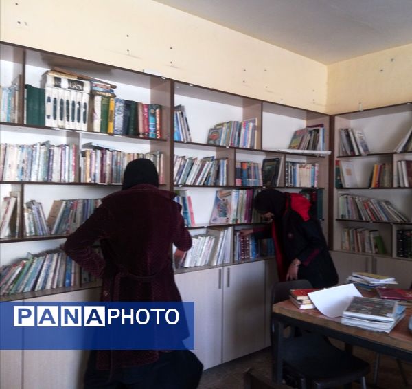 بزرگداشت هفته کتاب خوانی در نیشابور