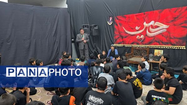 بازدید مدیر آموزش‌وپرورش شهرستان بافق از اعتکاف دانش‌آموزان