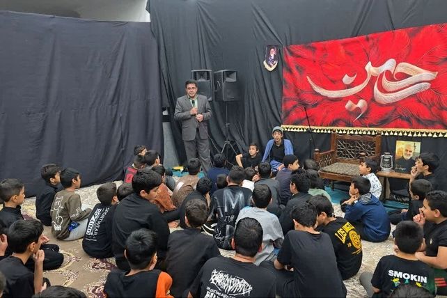 بازدید مدیر آموزش‌وپرورش شهرستان بافق از اعتکاف دانش‌آموزان