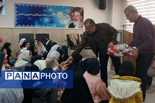 برنامه رویش آدینه با حضور دبستان دخترانه امام مهدی۲  در محمدشهر کرج