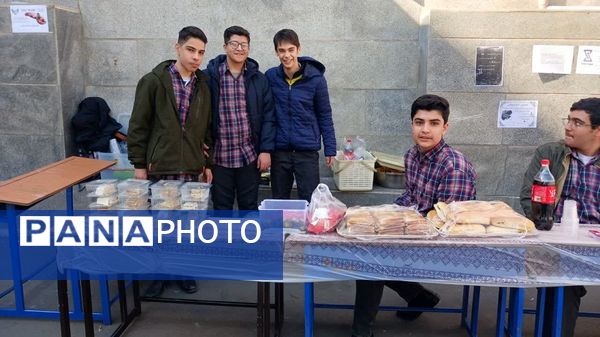 برپایی بازارچه کسب و کار در دبیرستان شهید معمارزاده ناحیه 2 کرج 