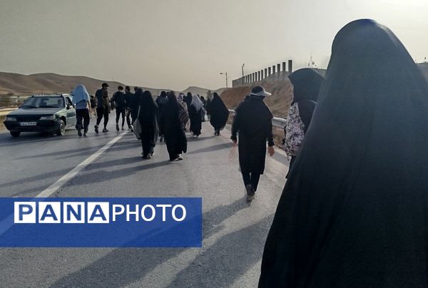 پیاده روی زائران وعاشقان امام علی بن موسی الرضا"ع"از مسیرباغچه تاتپه سلام