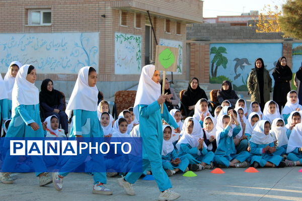 المپیاد درون مدرسه‌ای در مدرسه شهید فخرانی درق