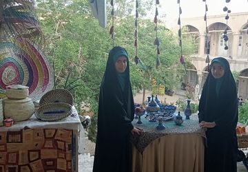 نمایشگاه هنری و صنایع دستی در بازار تاریخی اراک