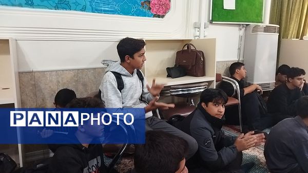 جشن میلاد حضرت زینب (س) و قرائت زیارت عاشورا در دبیرستان شاهد ابوذر غفاری نیشابور 