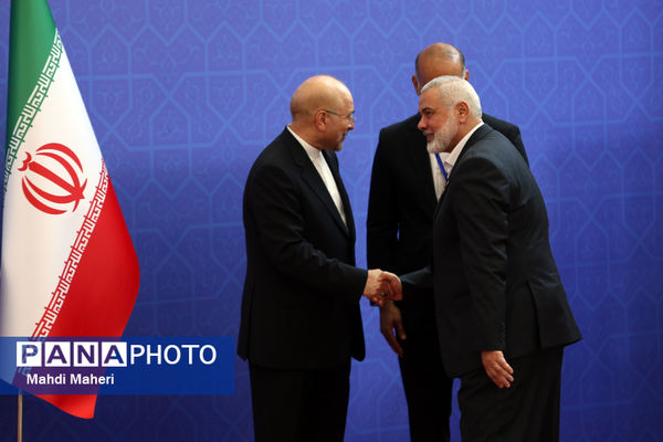 ورود مهمانان مراسم تحلیف رئیس‌جمهوری به مجلس شورای اسلامی 