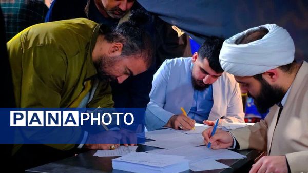 مراسم اعتکاف دانش‌آموزی در اولین روز اعتکاف در ساوجبلاغ